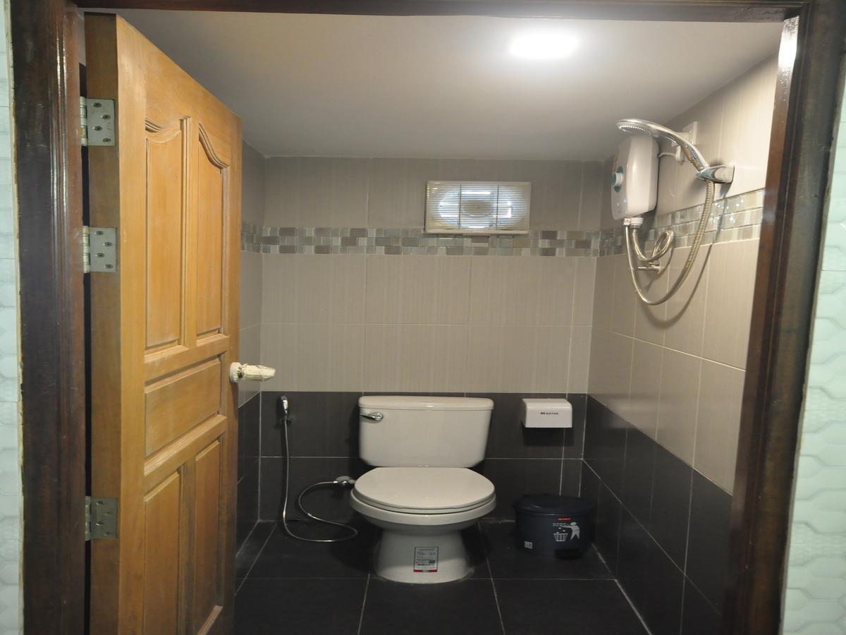 يانغون Hostel Latha المظهر الخارجي الصورة